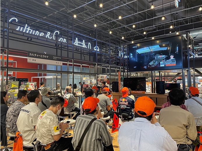 SUPER GTパブリックビューイングの様子