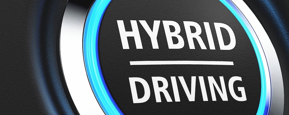 > ハイブリッド車のオイル交換時期や費用相場、選び方を解説!